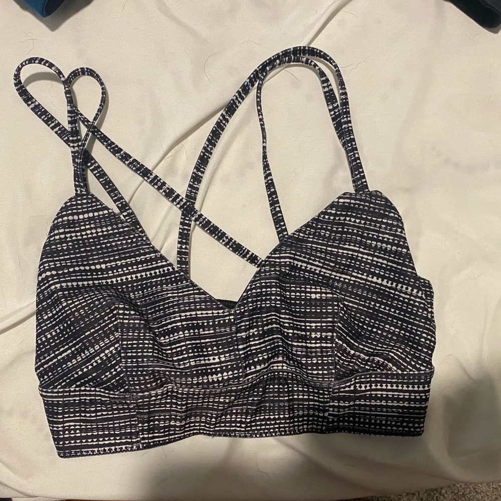 Cute black and white v neck sports bra
